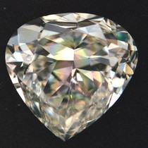 4.71 Carat J-VS1 Pear Shaped Natural Diamond 4.71 Carat J-VS1 Pear Shaped Natural Diamond