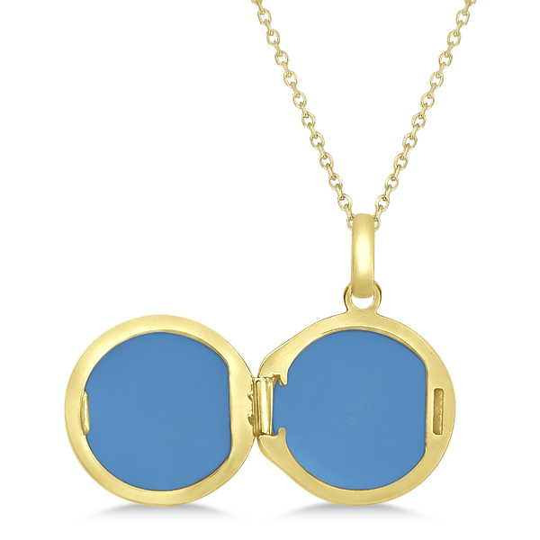 Round Claddagh Locket Pendant Necklace in 14k Yellow Gold