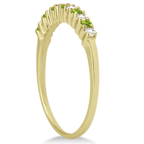 Petite Diamond & Peridot Wedding Band 14k Yellow Gold (0.20ct)