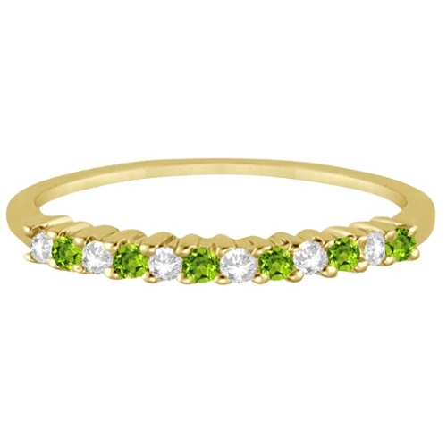 Petite Diamond & Peridot Wedding Band 14k Yellow Gold (0.20ct)