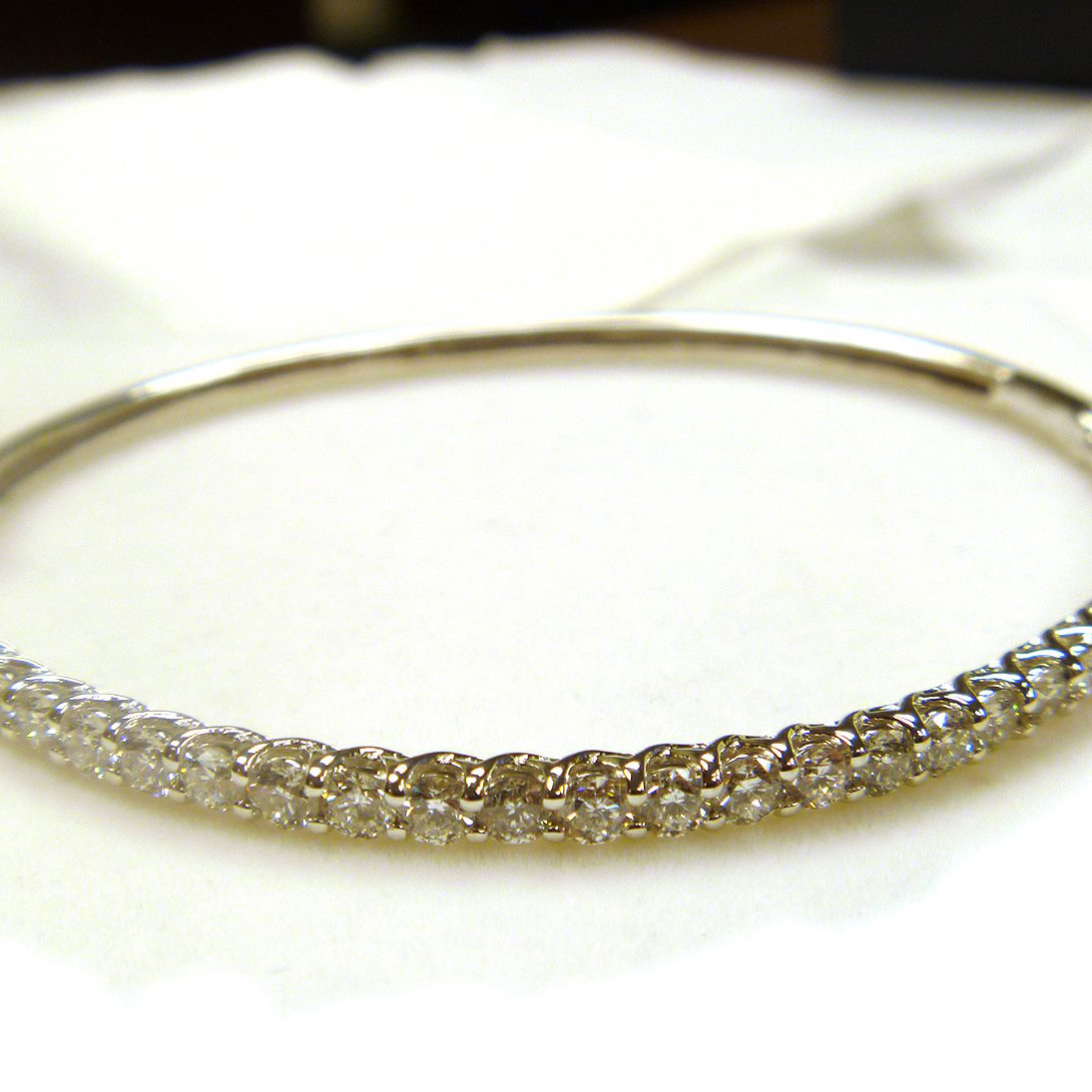 Luxury Stackable Diamond Bangle Bracelet 14k White Gold (2.03ct)