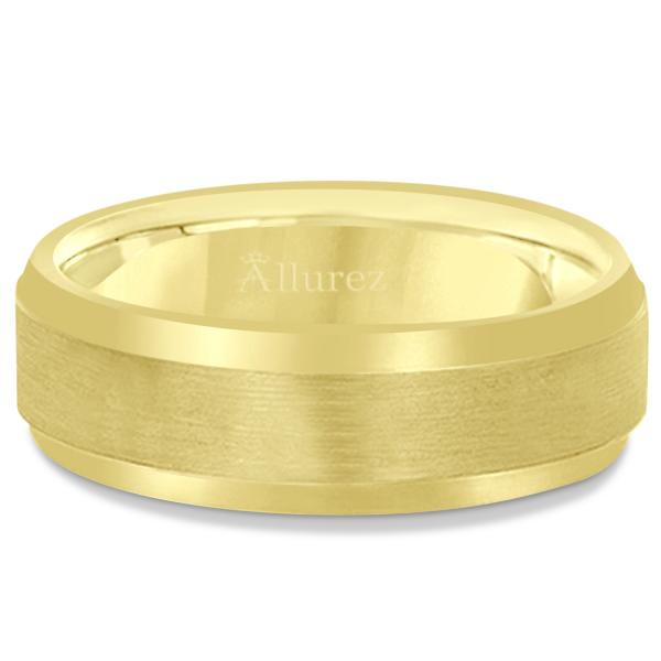 Comfort-Fit Carved Wedding Band in 18k Yellow Gold (7mm)