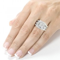 Cluster Princess Cut Diamond Engagement Ring in 14K Gold (2.00ct)